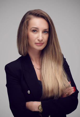 Ewelina Tomaszewska - Senior Sales Specialist